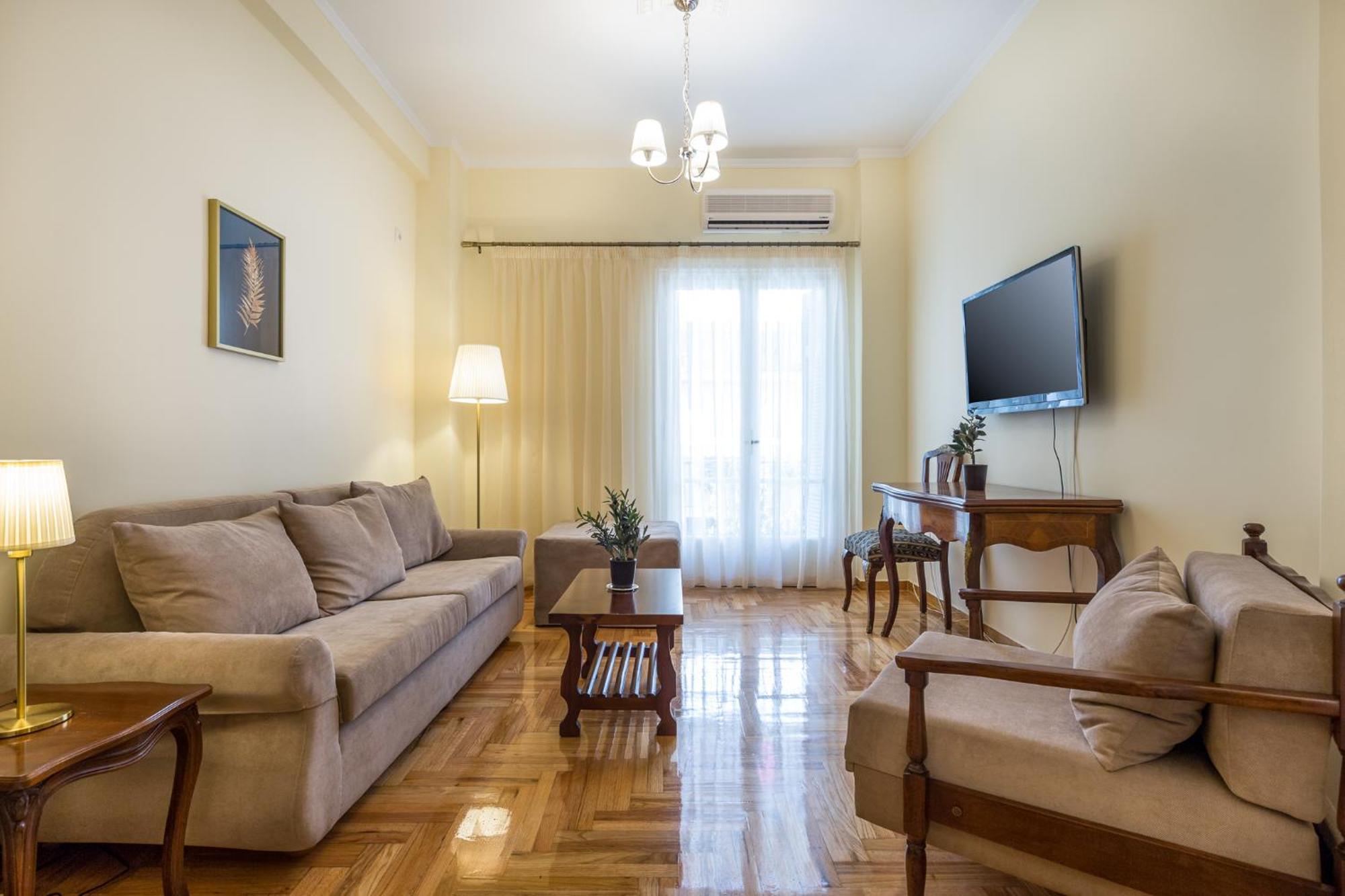 Chic Flat In Kolonaki Next To American Embassy Апартаменты