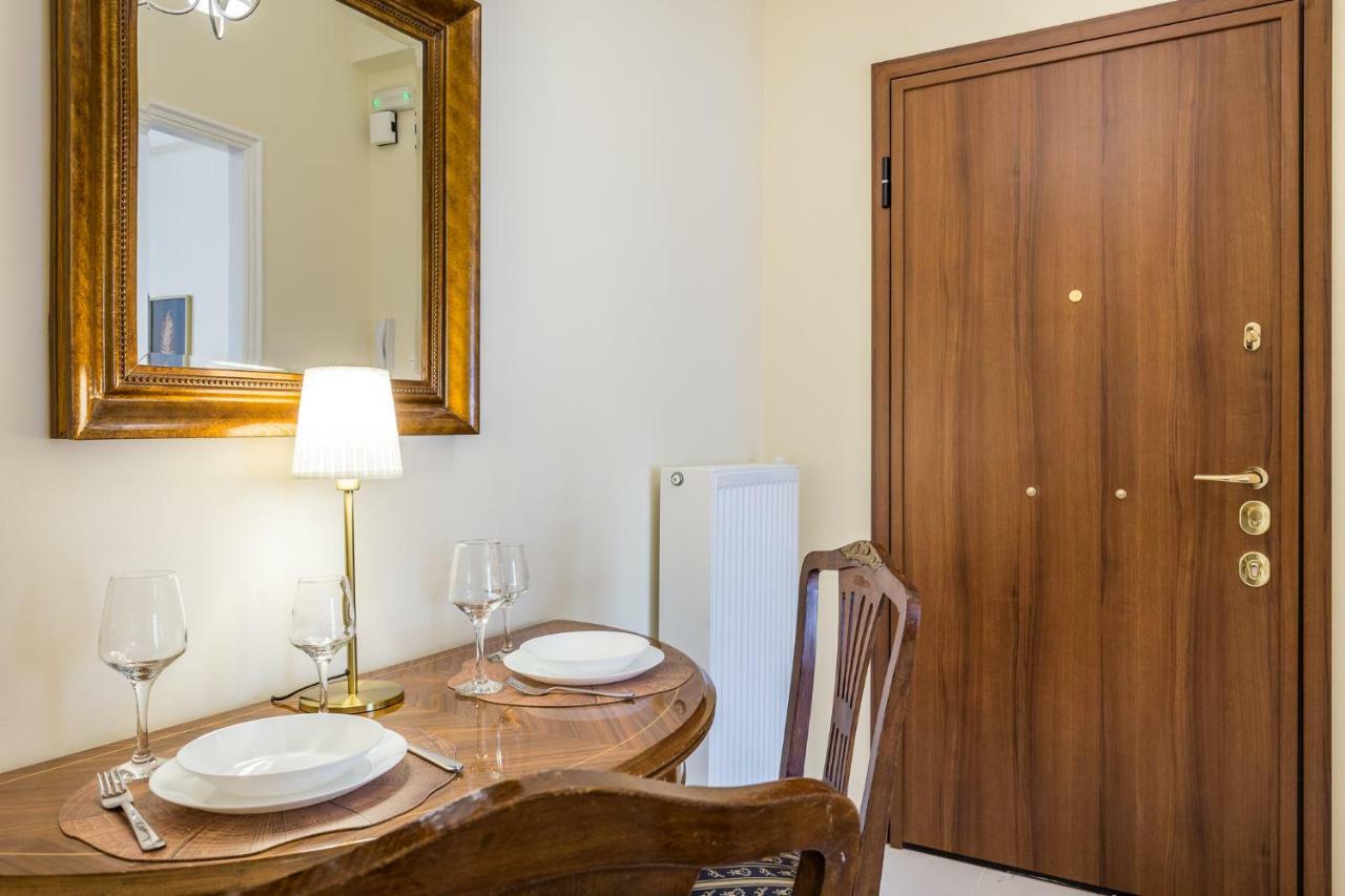 Chic Flat In Kolonaki Next To American Embassy *